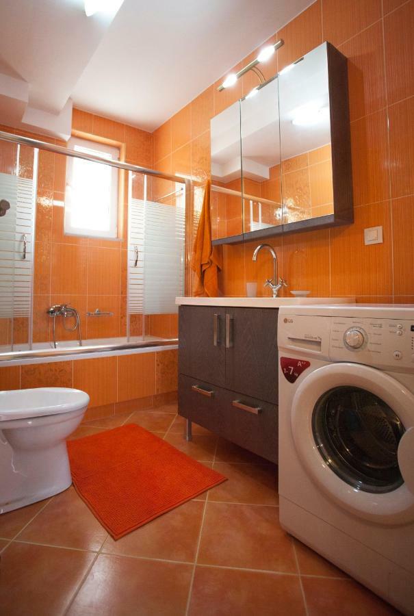 Elena & Pelagia Luxury